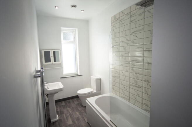 3 bed Terraced to rent Image 9
