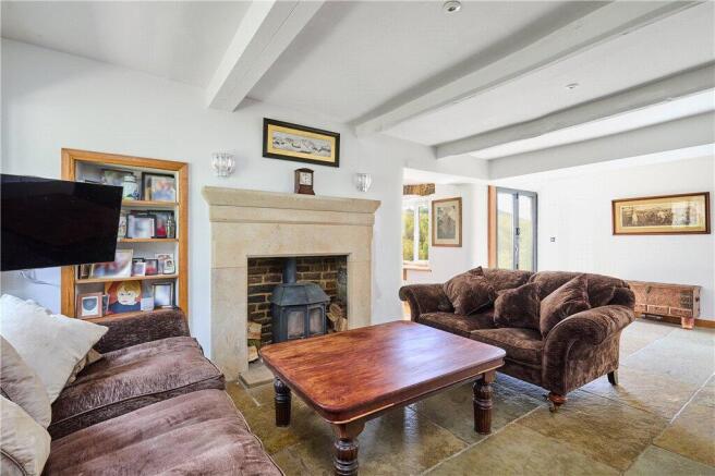 4 bed Detached for sale Image 8