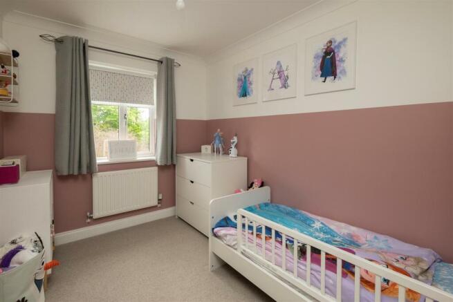 6 Stephenson Way (24).jpg