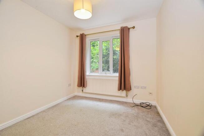 3 bed Terraced for sale Image 6