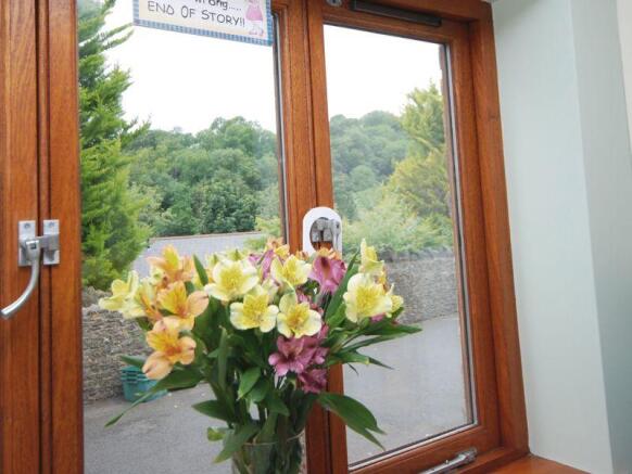 Photo 10