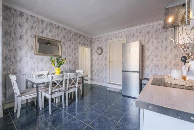 2 bed Terraced for sale Image 6