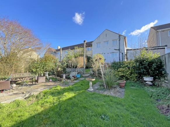 West Mailling Avenue Rear.jpg