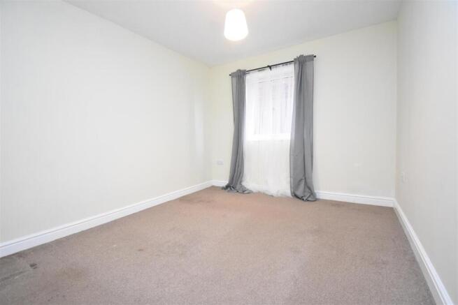 2 bed Apartment to rent Image 7