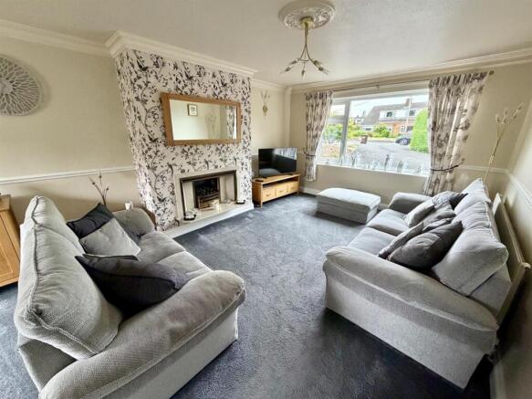 4 bed Semi-Detached for sale Image 6