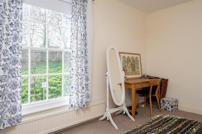 2 bed Terraced for sale Image 7