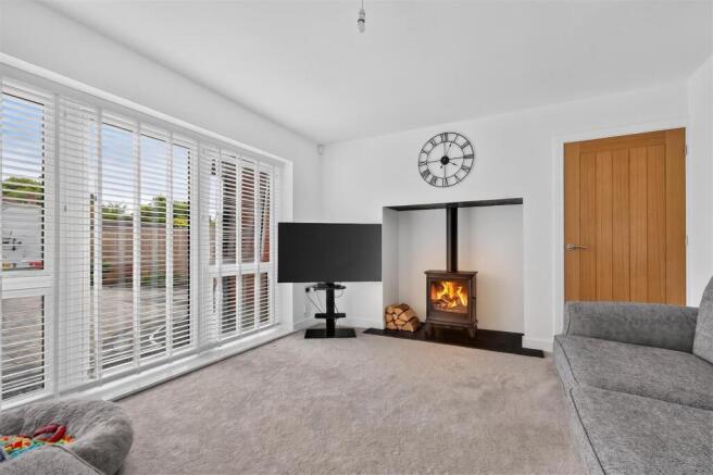 2 bed Detached Bungalow for sale Image 11