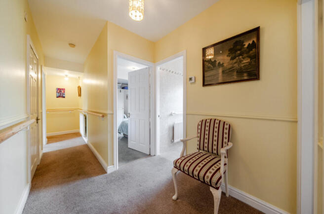 2 bed Flat for sale Image 8