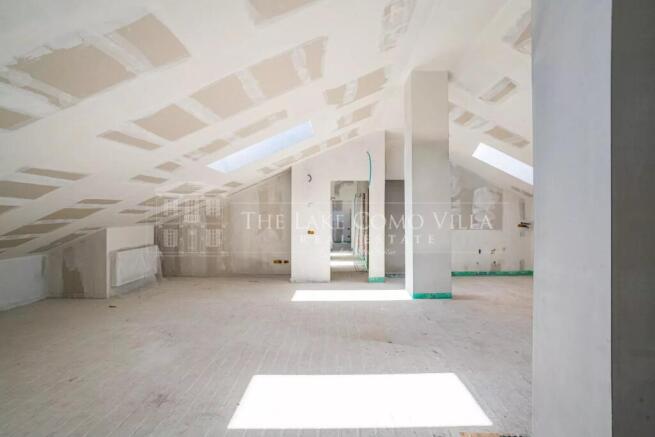 como the lake como villa-palazzo parini via diaz 1