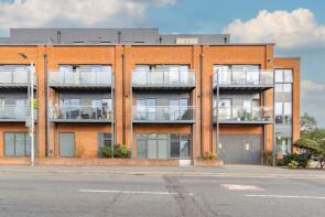 Flat 9, 2, Red Lion Road, Surbiton KT6 7QQ