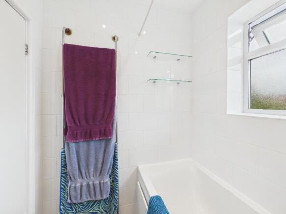 Bathroom 3.jpg