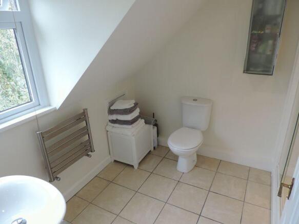 En suite showe...