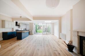 45, Dyne Road, London NW6 7XG