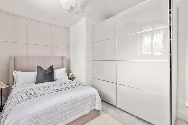 2 bed Flat for sale Image 10