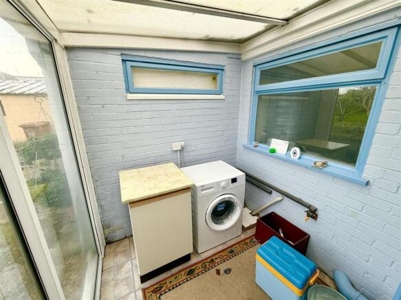 utility / porch