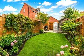 8, Roger Croft Drive, Thatcham RG19 3AD