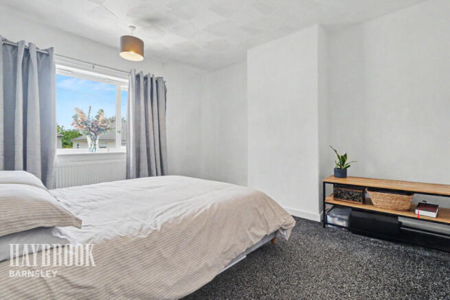 3 bed Semi-Detached for sale Image 11