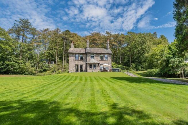 Whinthwaite House