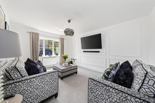 5 bed Detached for sale Image 8