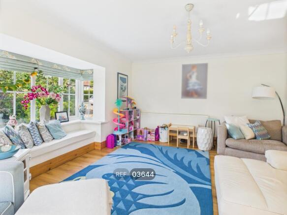 4 bed Detached to rent Image 10