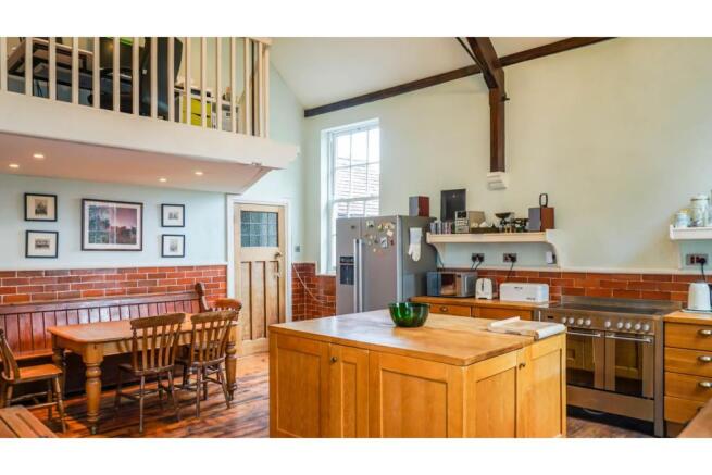 Kitchen/Dining Room