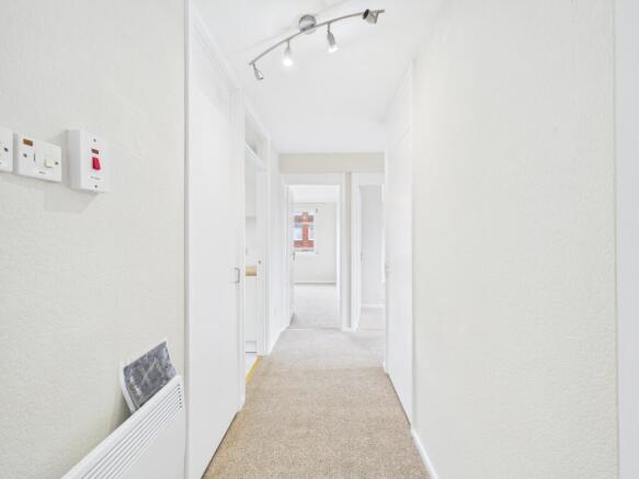 CAM02023G0-PR0176-STILL018