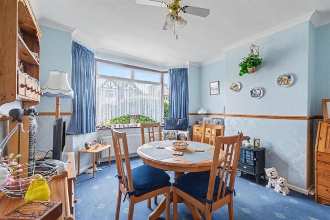 Dining Room_1.jpeg