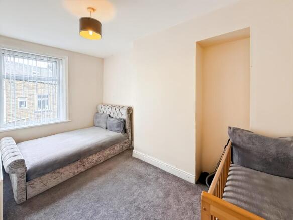 4 bed Terraced for sale Image 10