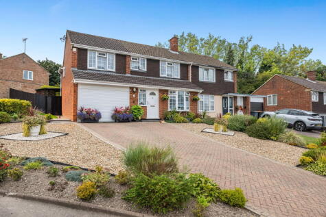 Canesworde Road, Dunstable, Bedfordshire, LU6 3PZ