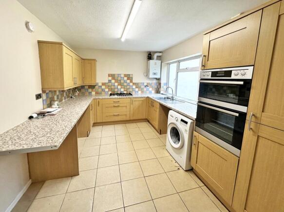 Addison Road, Brockenhurst, Hampshire, SO42 photo 4