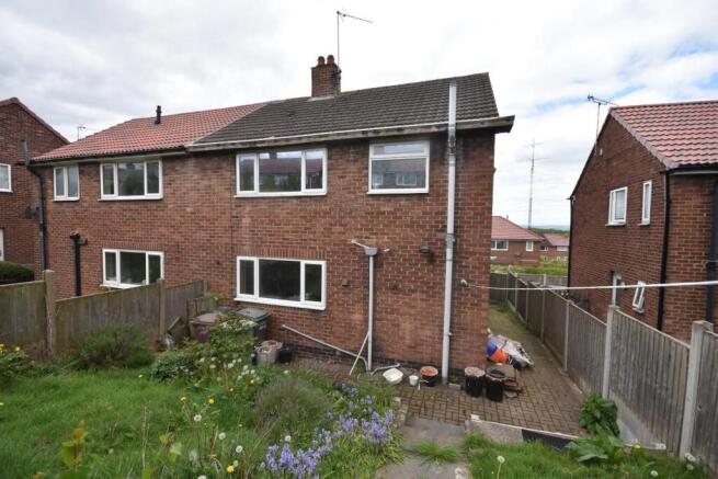 REAR GARDEN 02.JPG