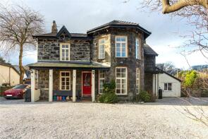 Plas Coch, High Street, Caernarfon LL55 4HB
