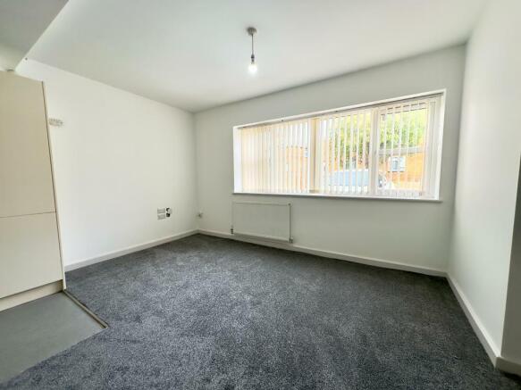 2 bed House for sale Image 4