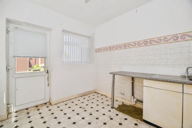 4 bed Detached for sale Image 10