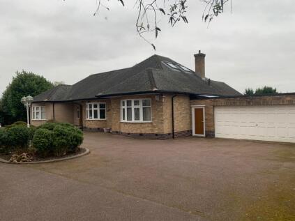 Spencefield Lane, Leicester, LE5 6PS