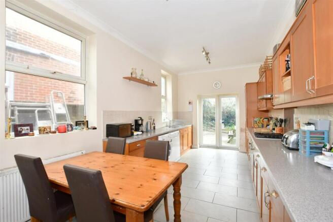 Kitchen/ Breakfast Room