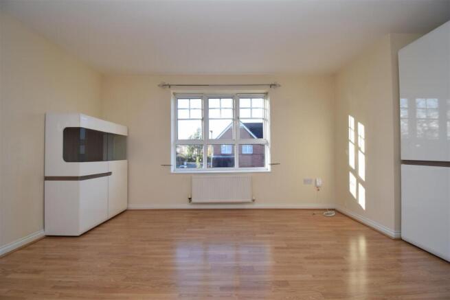 2 bed Flat to rent Image 6