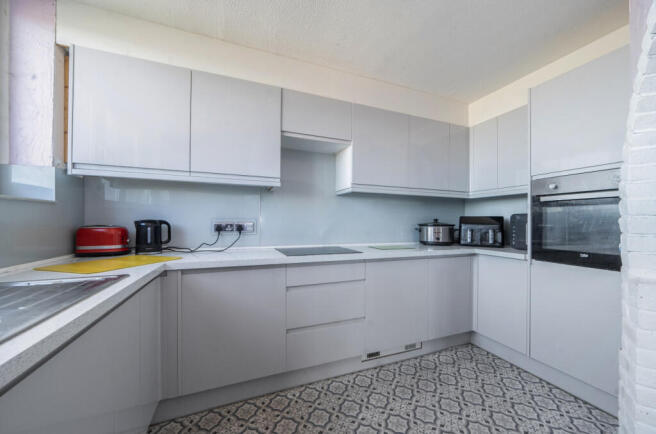 1439100-15-69d52b...