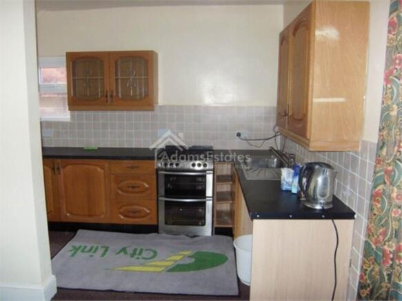 3 bed Semi-Detached to rent Image 6