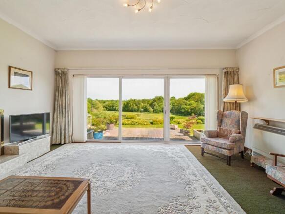 19, Avonside Grove, Barncluith, Hamilton photo 4