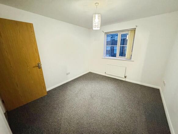 2 bed Flat to rent Image 5