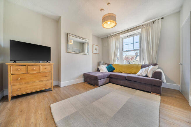 1436918-11-69d4fa...