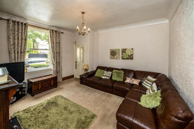 3 bed House for sale Image 4