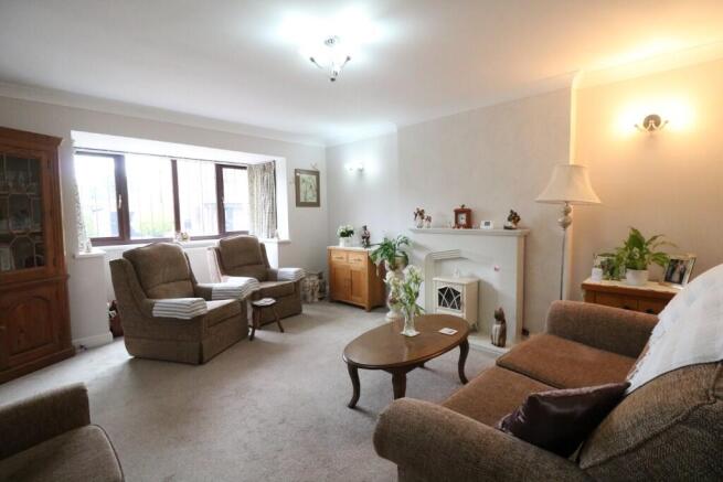 Pear Tree Close, Epworth DN9 photo 4