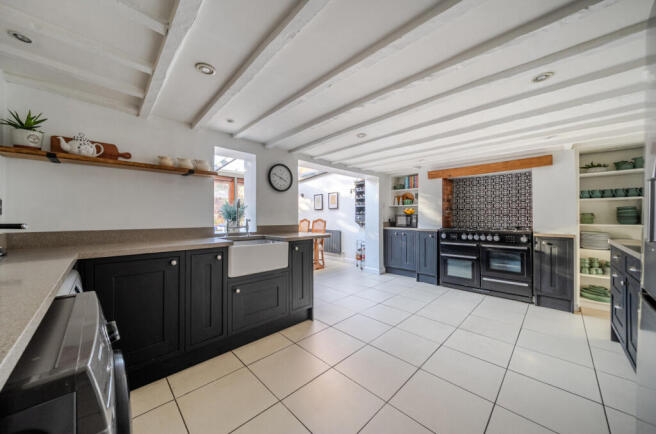 1420978-12-69a5ba...