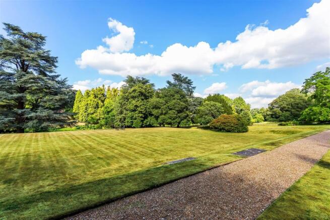 house. estate agency Albury Mansion Apartment 6