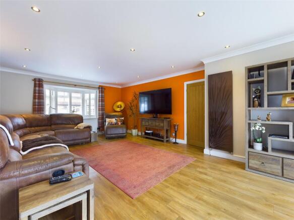 Lounge / Dining Room