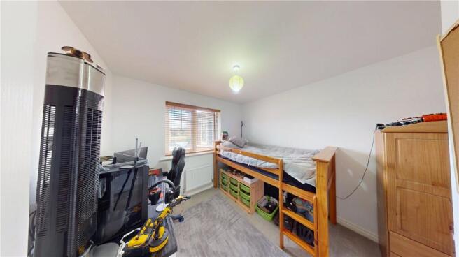 4 bed Detached for sale Image 9