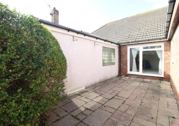 Filey Rd, Rear garden 1.JPG