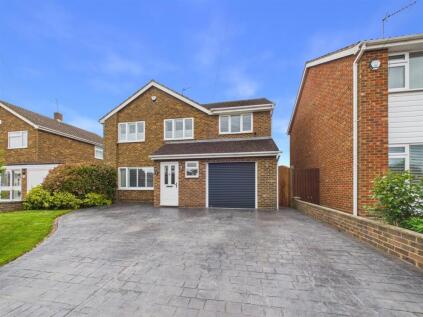Studland Close, Bedgrove, Aylesbury